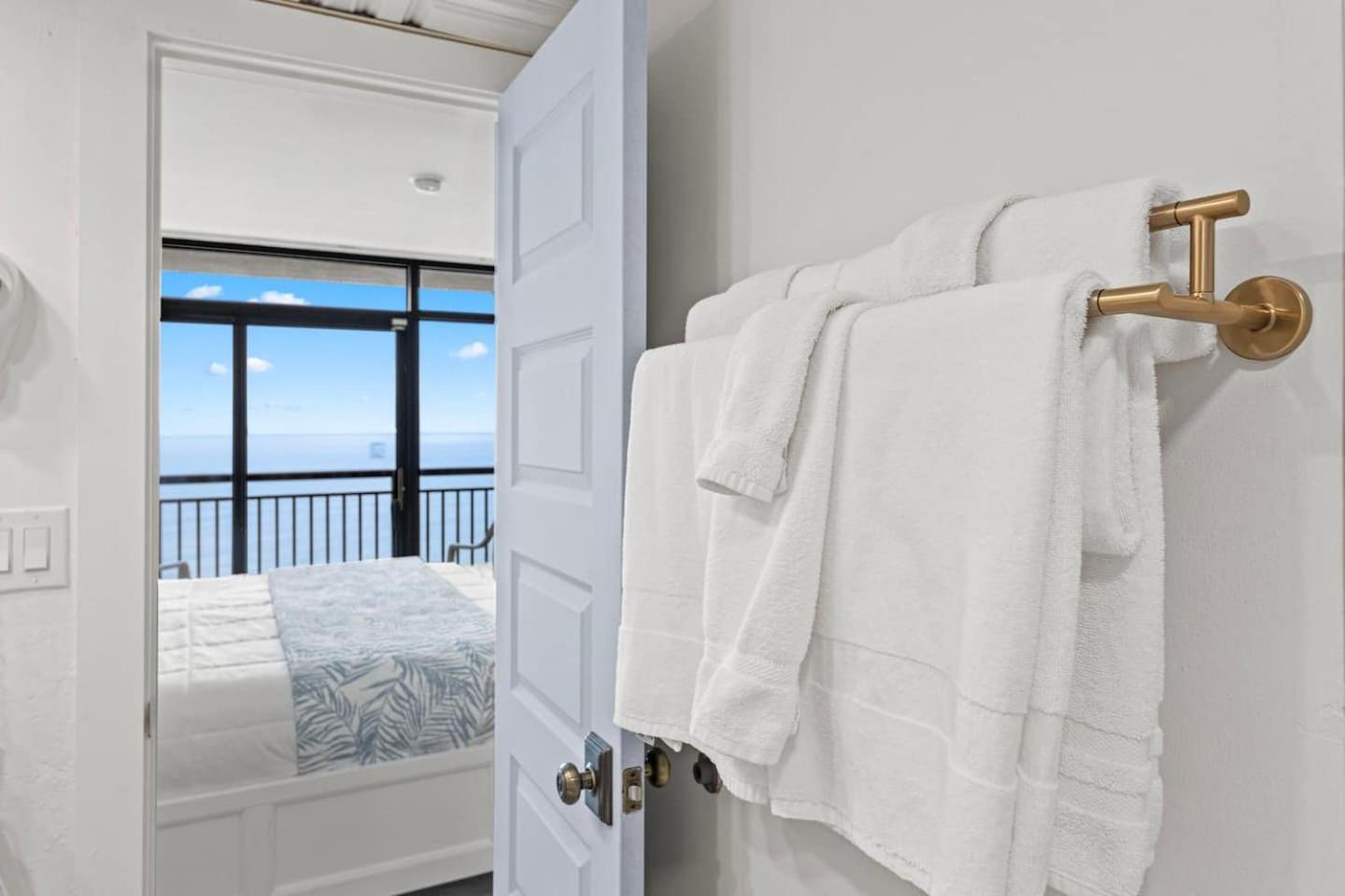 Apartamento Luxury Ocean Front By Barefoot Landing Myrtle Beach Exterior foto